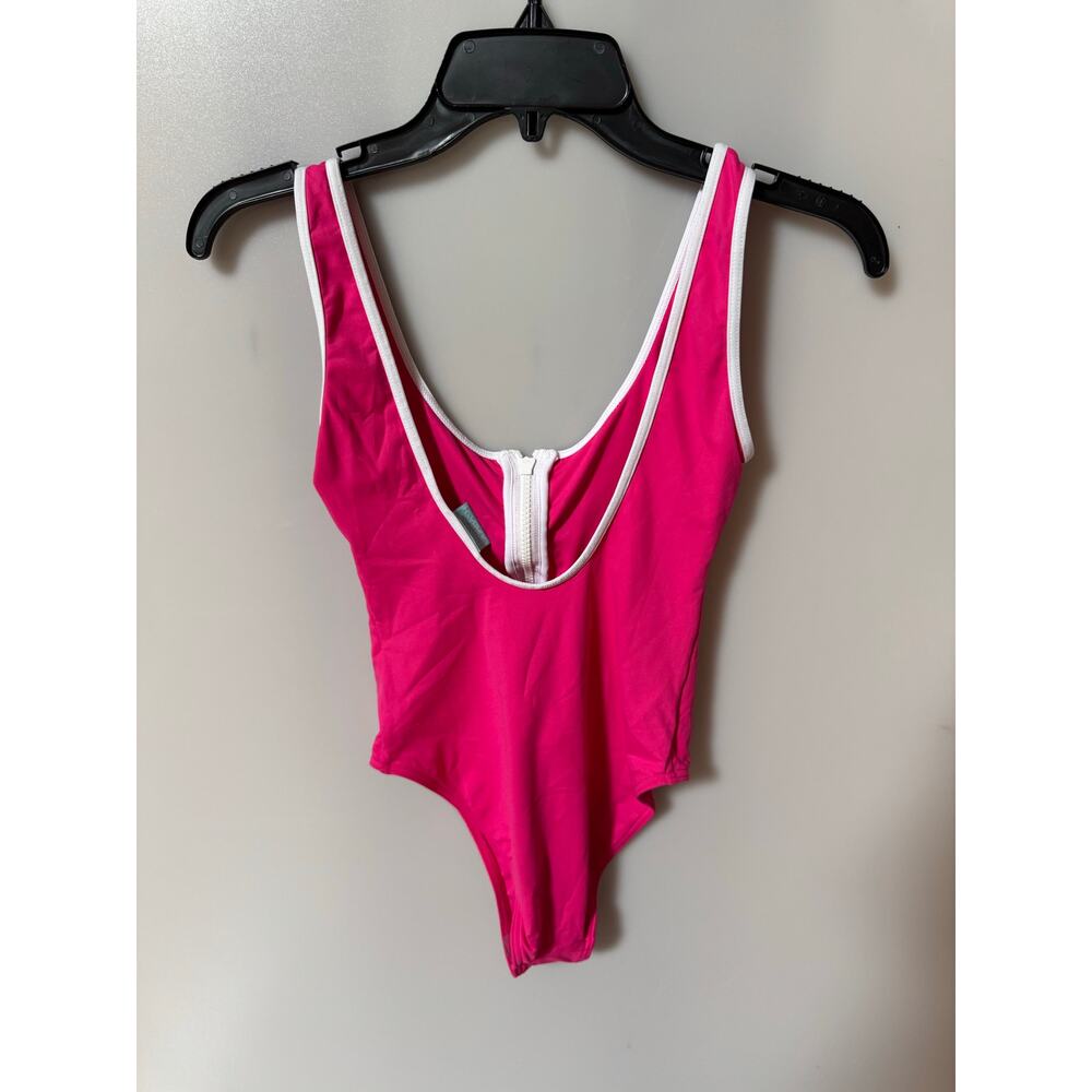 Melissa Odabash Bellino Zip-Up One-
Piece Swimsuit Sz 2 Color: Fuchsia (New) - Picture 4 of 7